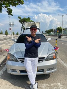 Nell Álvarez: una voz boricua que todavía cree en el amor, en la salsa y en su carrera musical.